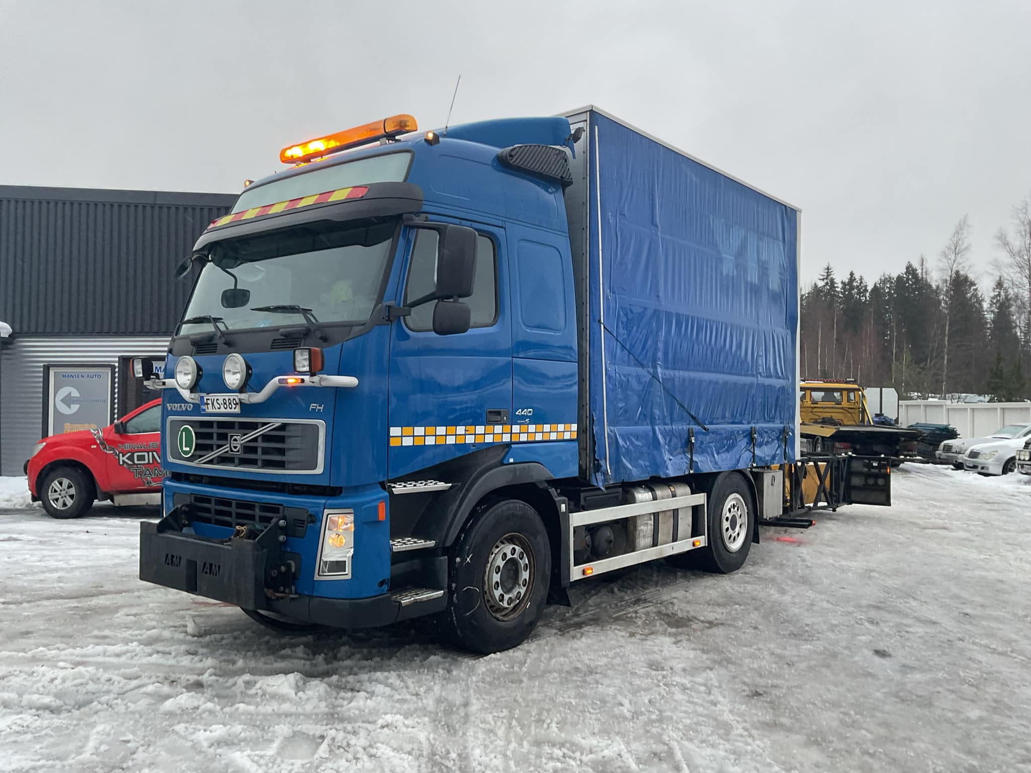 TMA-auto volvo sininen
