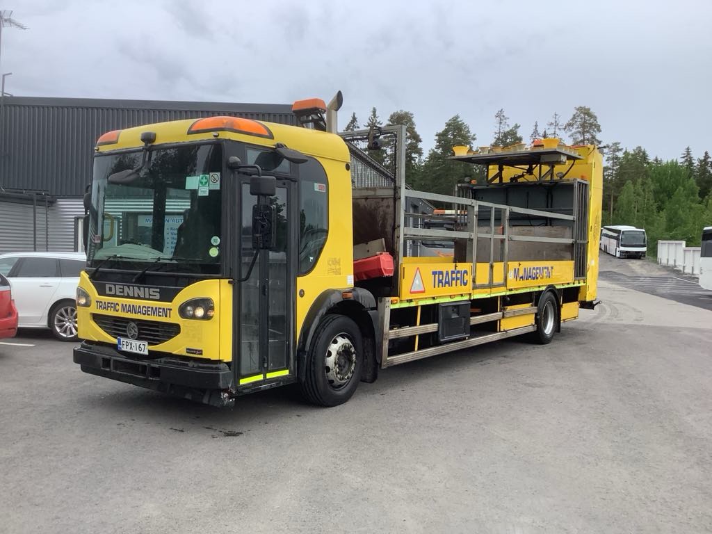 Dennis TMA-törmäysauto